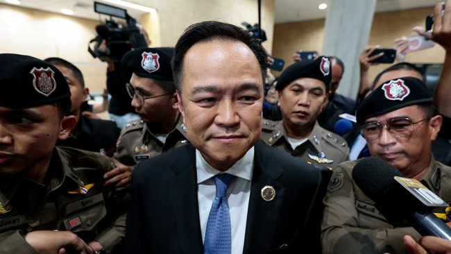 Mobil PM Thailand Tiba-Tiba Digeledah Polisi, Cari Senjata Api-Narkoba – Publik Pos Update