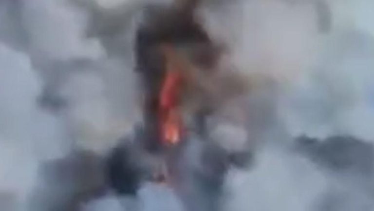 Momen Api Karhutla Membara di Alun-Alun Suryakencana Gede Pangrango