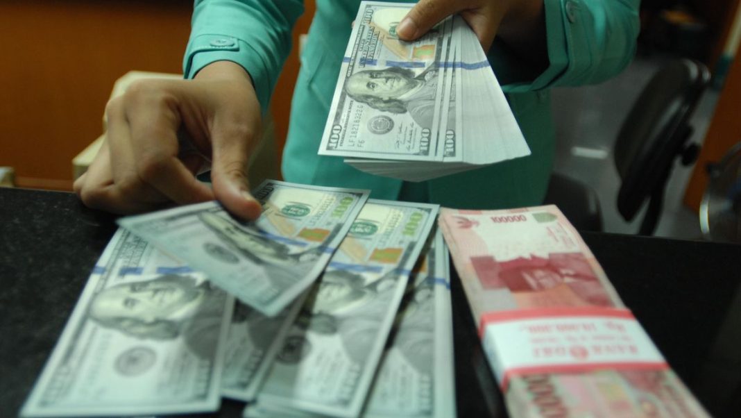 Rupiah Menanjak ke Level Rp17.695 per Dolar AS Hari Ini