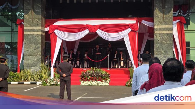 Ketua MK Minta Jajaran Jaga Kepercayaan Publik: Jangan Mudah Dipengaruhi