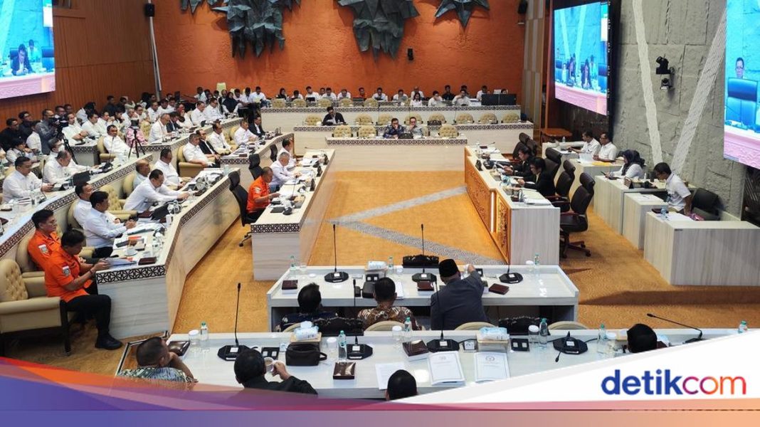 601 Kecelakaan Kapal Sejak Awal 2026, Ketua Komisi V DPR: Darurat Angkutan Laut