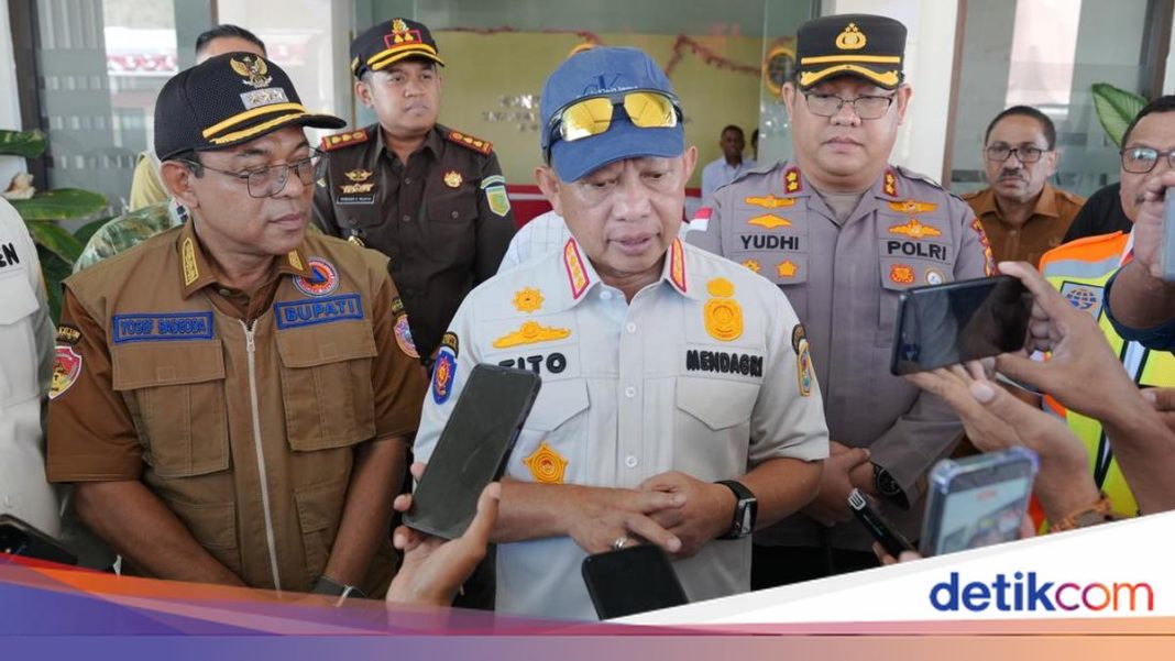 Mendagri Tinjau Dampak Gempa di Ende, Cek Infrastruktur & Layanan Dasar