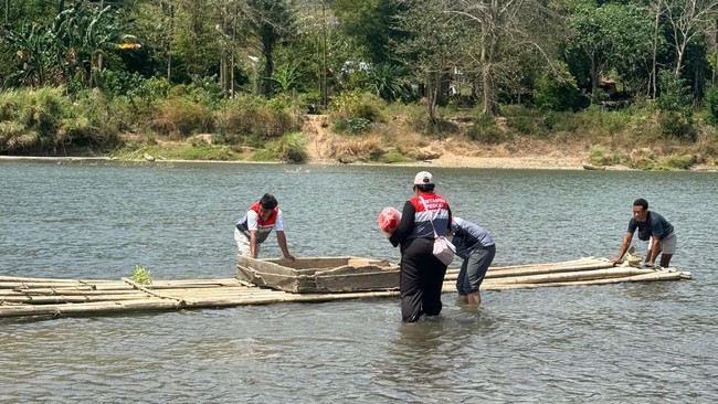 Pertamina Suplai Logistik & Obat-Obatan ke Pelosok Manggarai Timur NTT