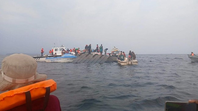 Kapal Feri Terbalik, Sedikitnya 72 Tewas termasuk 18 Anak-Anak – Publik Pos Update