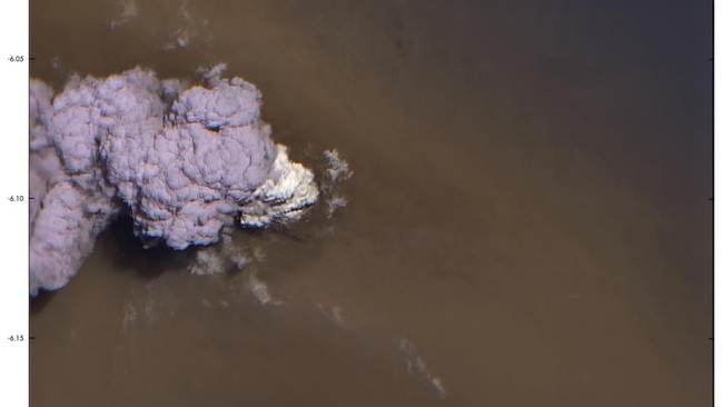 Krakatau Meletus, Peringatan Buat Kapal-Kapal Melintas Selat Sunda – Publik Pos Update