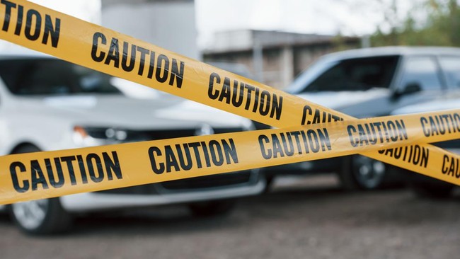 Mobil Ugal-Ugalan Hantam Trotoar Depan Sekolah, 6 Siswa Jadi Korban – Publik Pos Update