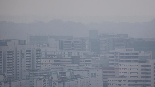 Penampakan Asap Karhutla Indonesia Menyelimuti Singapura, Warga Siaga – Publik Pos Update
