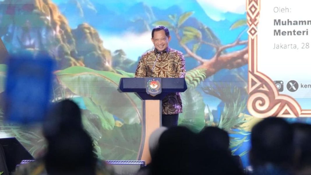 Kemendagri Beri Penghargaan Daerah Berprestasi Batch II Regional Papua