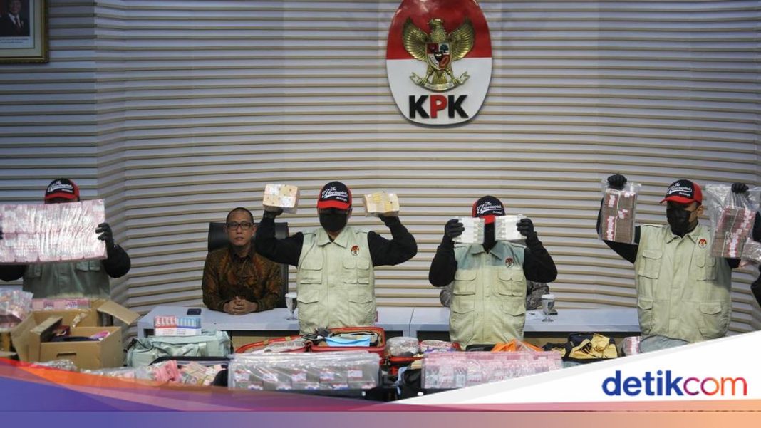 5 Hal Terkini Kasus Suap Anak Buah Nusron