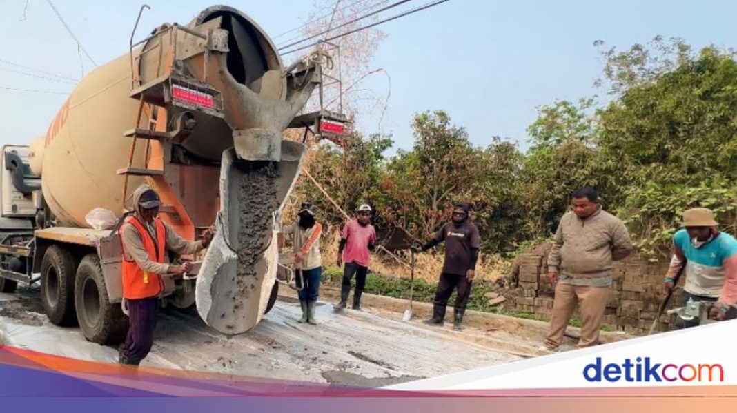Pemkab Pasuruan Kebut Perbaikan Jalan Kedungbanteng-Wonokerto