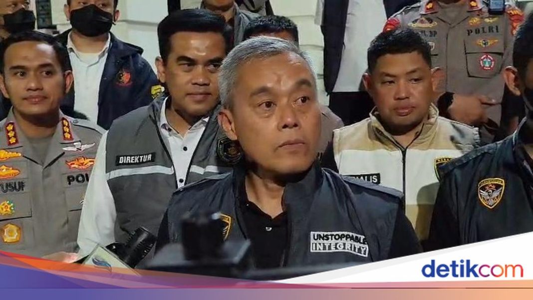 Kortas Tipikor Geledah Kantor-Rumdin Bupati Gowa Terkait Dugaan Pungli PBG