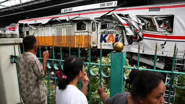 Masinis KA Argo Bromo Harusnya Rem dari Jarak Lebih Jauh – Publik Pos Update