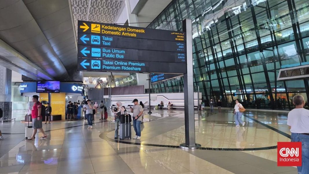 Erupsi Anak Krakatau, 33 Penerbangan di Soetta Terdampak