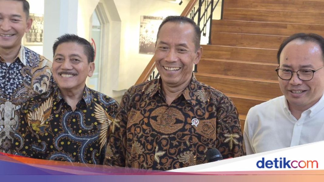 Erupsi Anak Krakatau, Kemendikti Imbau Kampus Terapkan Kelas Daring-Hibrid