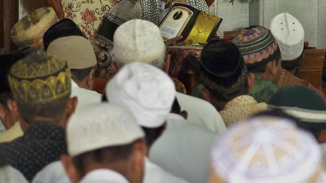 Pria di Bangkalan Mengaku Imam Mahdi, Tipu Korban Bisa Top Up Umur