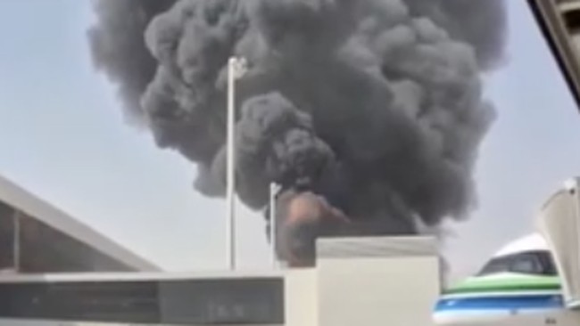 Dunia Ramai Kutuk Serangan Houthi ke Bandara Riyadh, Ada AS-Malaysia – Publik Pos Update