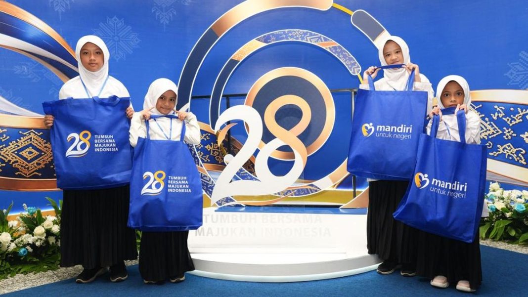 HUT ke-28, Bank Mandiri Berbagi Manfaat dengan Sesama