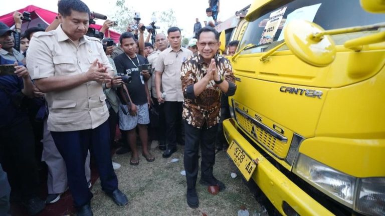 Mendagri dan Menteri PKP Lepas 125 Truk Program Gentengisasi Prabowo