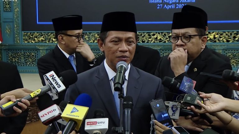 Wamenko Hanif Minta Pengusaha Ikut Bantu Padamkan Karhutla