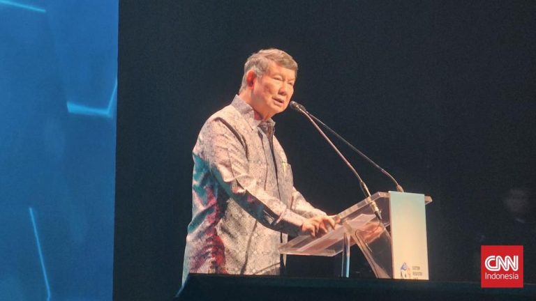 Hashim Bocorkan Rencana Pemerintah Bagikan HP Gratis, untuk Bansos?