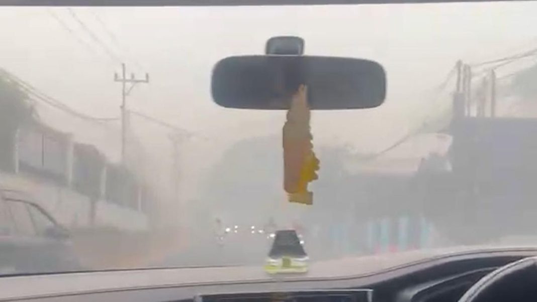 Kota Palembang Dicengkeram Asap Karhutla