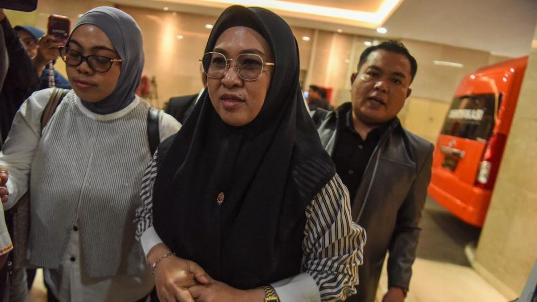 Eks Bupati Gowa Sitti Husniah Ditahan Kasus Pemerasan dan TPPU