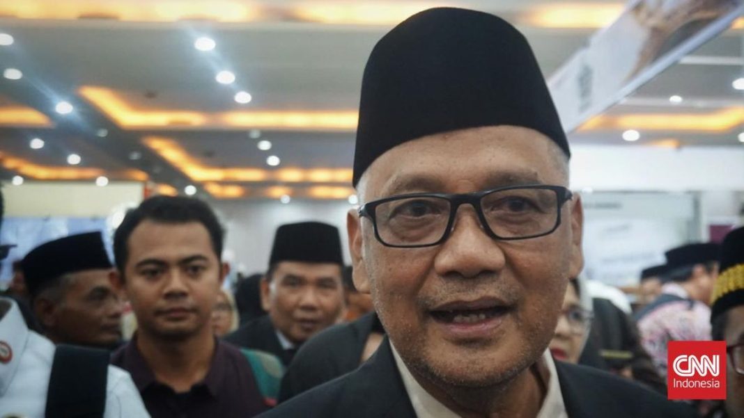 Menhaj Gus Irfan Akui Angkat Dua Anaknya Jadi Tenaga Ahli di Kemenhaj