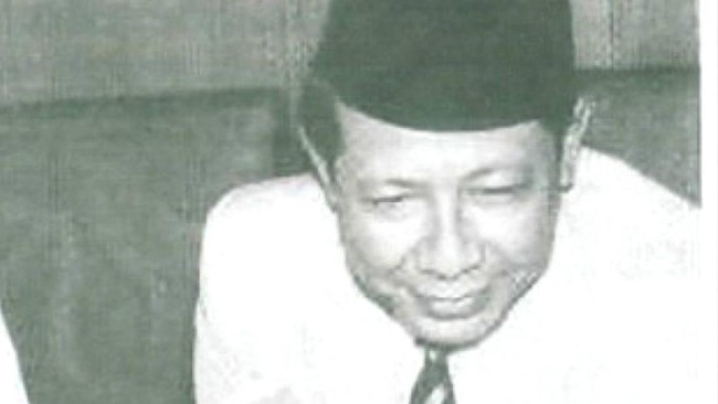 Mantan Menteri Pilih Jualan Beras di Glodok, Keluarga Tidak Tahu – Publik Pos Update