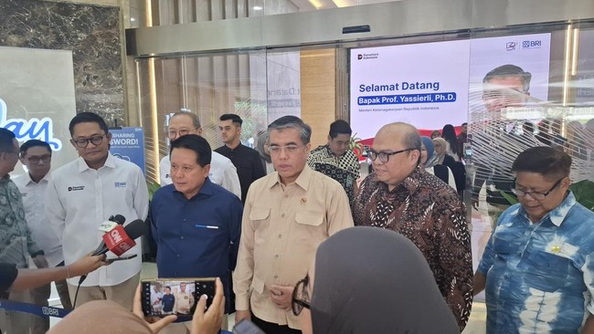 Menaker Blusukan ke Kantor Pusat BRI Cek Program Magang Nasional