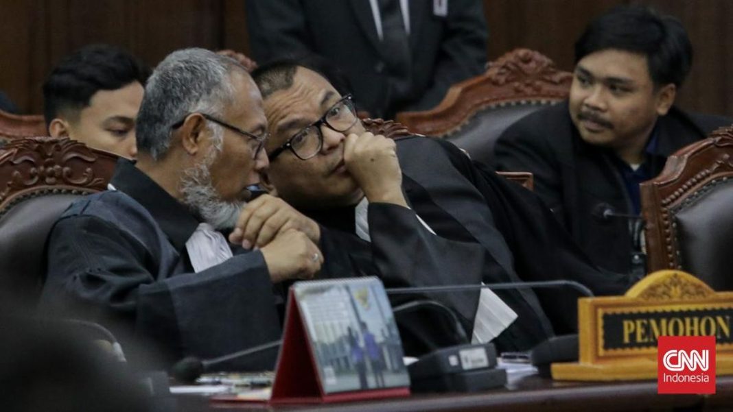 Denny Indrayana Pesimis DPR Proses Pemakzulan Gibran