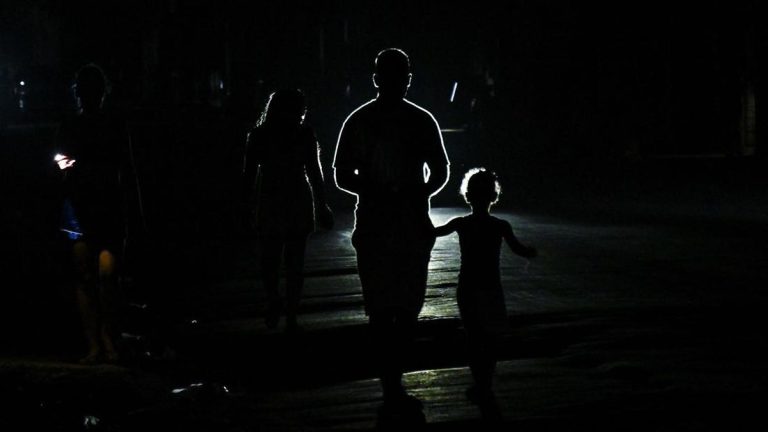 PLN Ungkap Penyebab Listrik Pusat Kota Surabaya ‘Blackout’ 12 Menit
