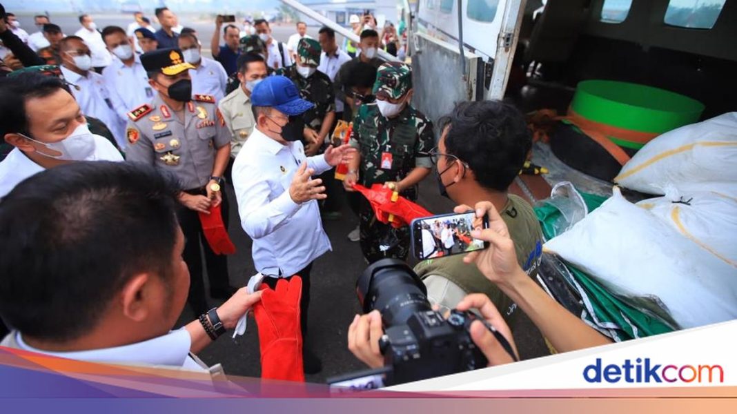 Pemprov Sumsel Uji Coba 1,5 Ton Dry Ice untuk Atasi Kabut Asap Karhutla