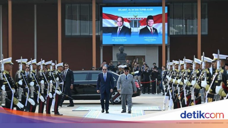 Prabowo Lepas Langsung Kepulangan Presiden Mesir El-Sisi di Halim
