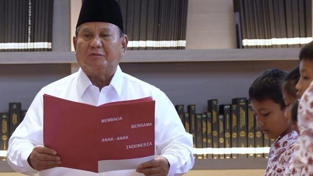 Prabowo Pimpin Siswa SD Baca Teks Sumpah Pemuda