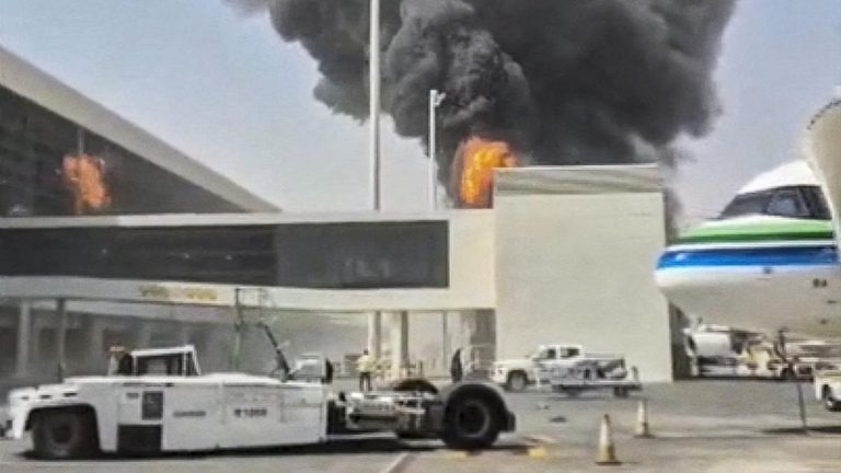 14 Daftar Maskapai Batalkan Penerbangan ke Riyadh Imbas Serangan Rudal