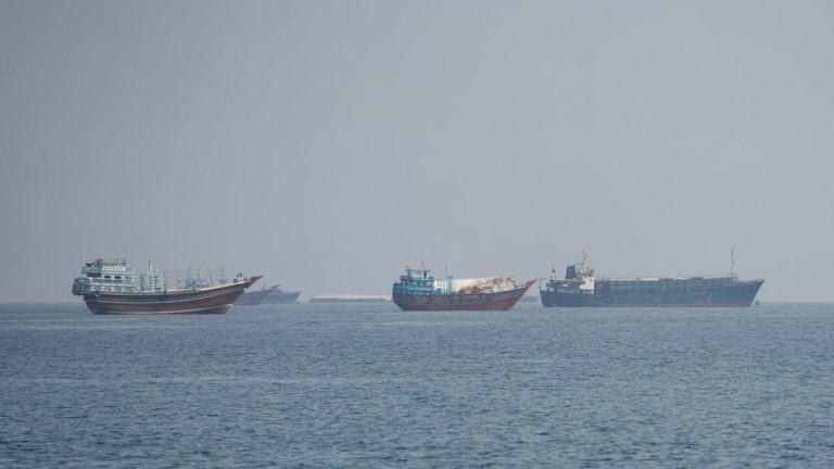 Selat Hormuz Sudah Terbuka, Kenapa Harga BBM Masih Mahal?