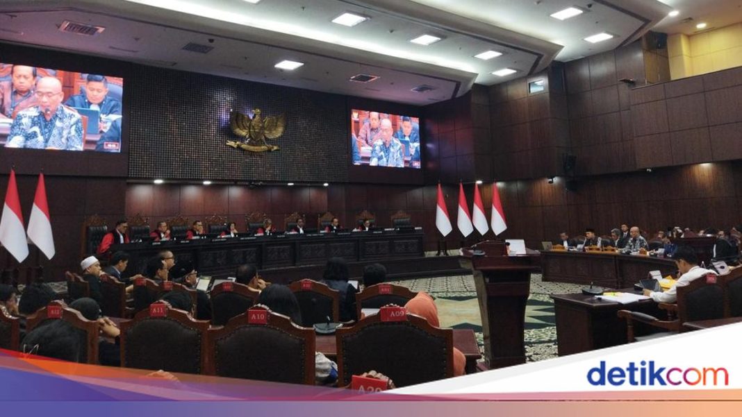 Gugatan Ijazah Gibran, Denny Sebut Ahli KPU Keliru Tanggal Penetapan PKPU