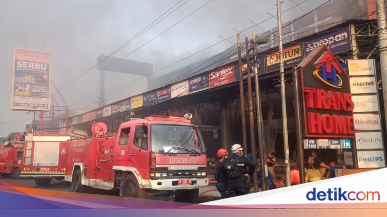 2 Karyawati Tewas Terjebak Kebakaran Toko Bangunan di Jogja
