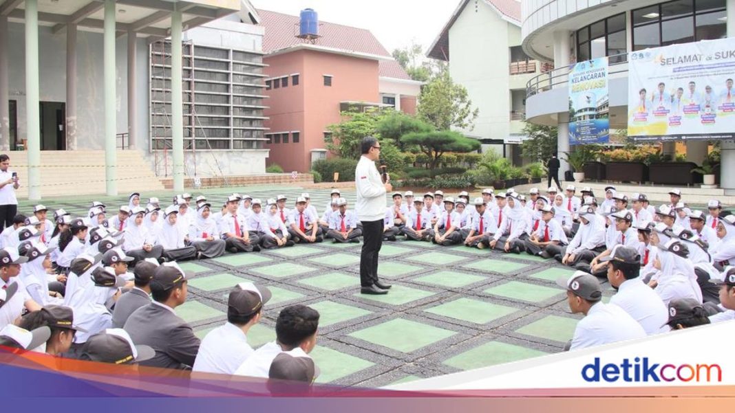 Wamendagri Bima Ajak Generasi Muda Suarakan Gagasan Demi Indonesia Emas 2045